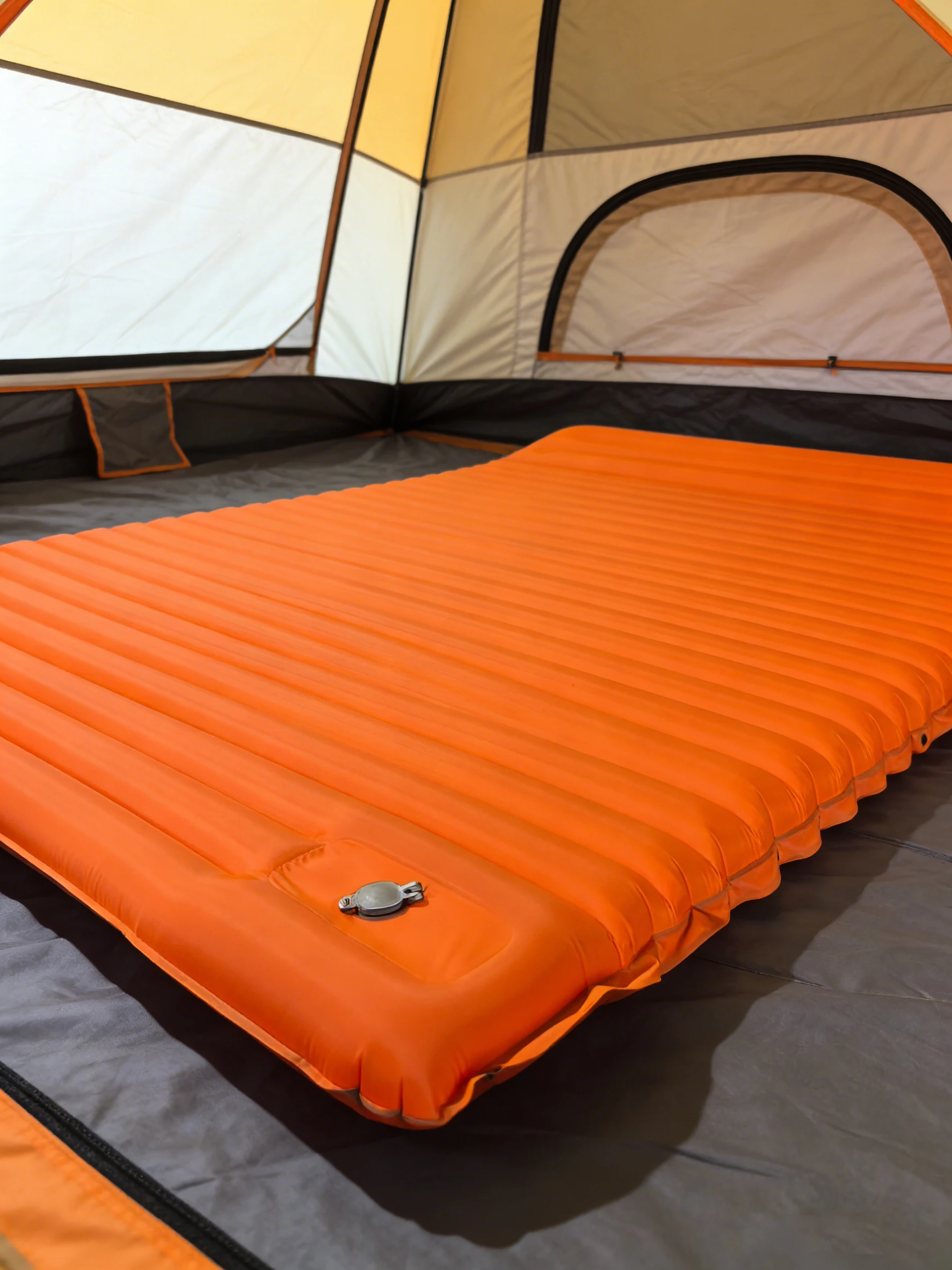 4-Zoll-Doppel-Luftmatratzenbett, anschließbar und erweiterbar auf King-Size-Größe, integrierte Pumpe, schnelles Aufpumpen, für Camping-Gasthaus – Detail 8