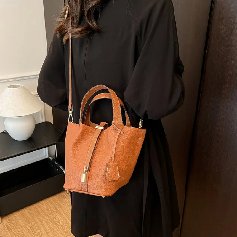 

High-End Luxury Brand Ladies Crossbody Bag Leather Fashionable Elegant Crossbody Classic Paris Commuter Daily