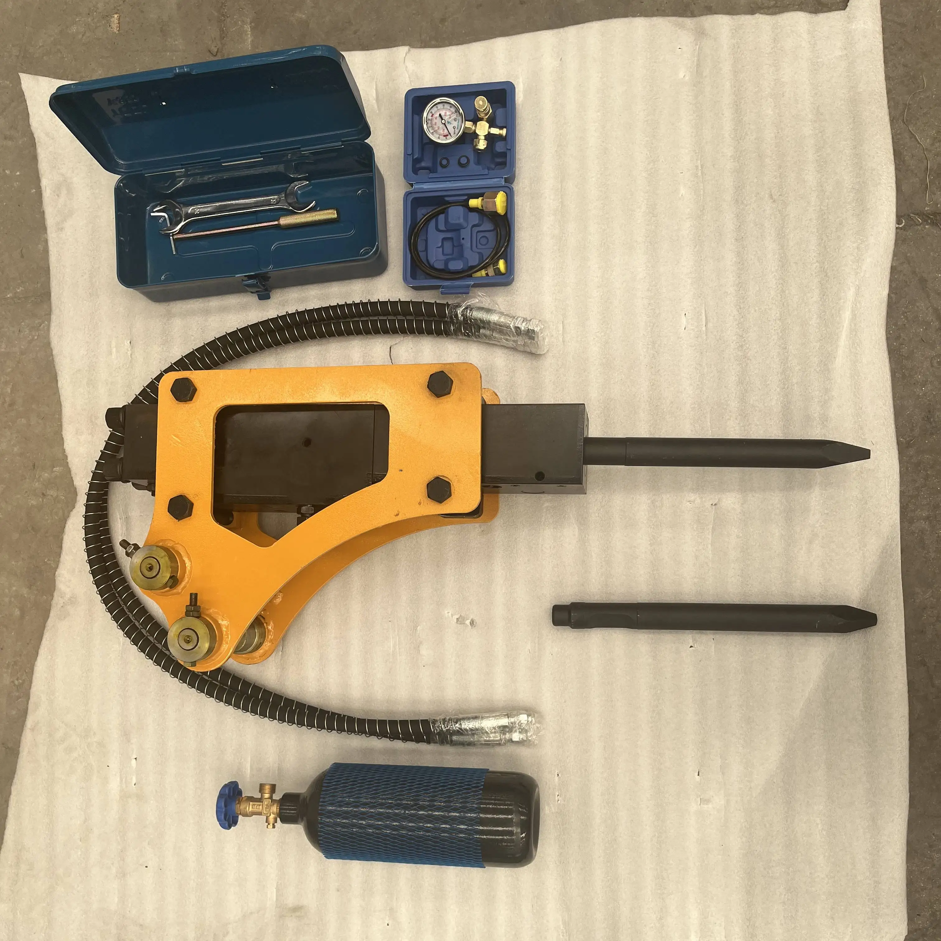 Free Shipping Small Digger Accessories Break Hammer Attachment For 0.8t-3t Mini Excavator