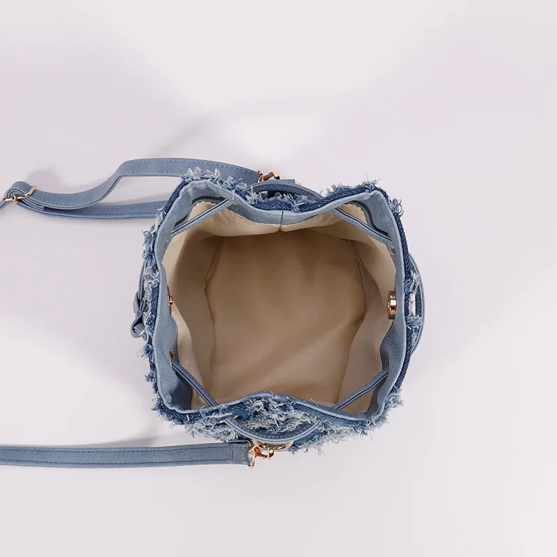 Bolso de mezclilla con diseño Retro para mujer, bandolera de calidad, réplica de tendencia, novedad de 2024