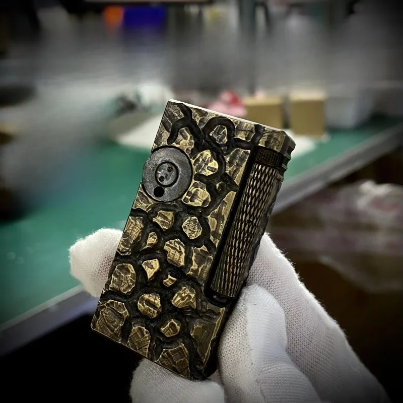 

Small Square Auspicious Cloud Pattern Handmade Stone Carving Lighter Collecting Kerosine Lighters and Smoking Accessories