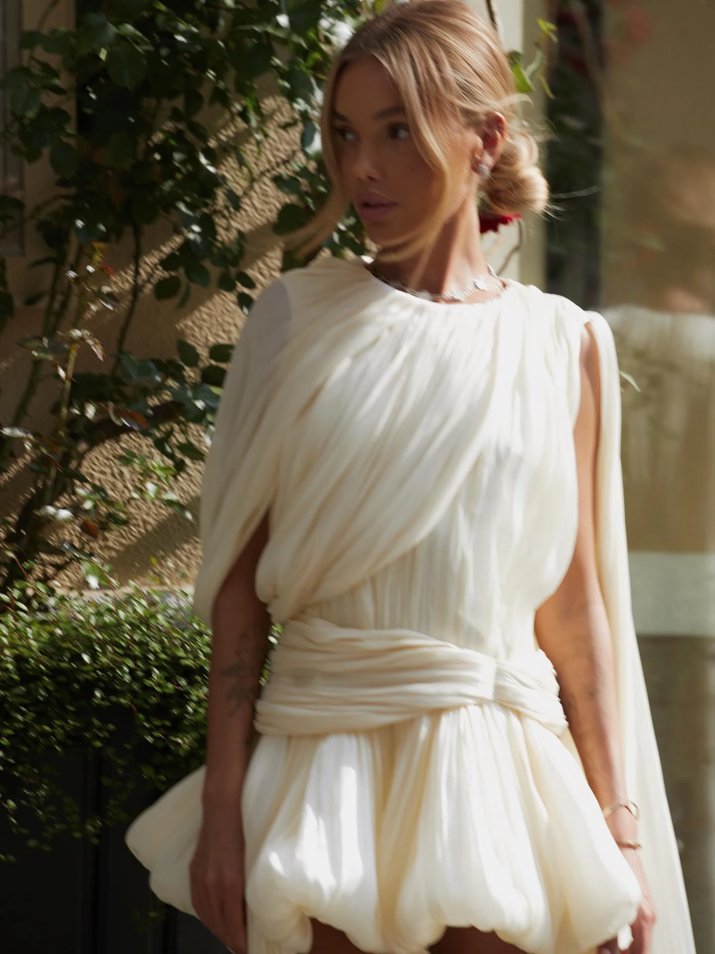 BJTZ 2026 nouveau printemps été français doux Chic sans manches Mini robe à volants taille cravate col rond court automne fête décontracté