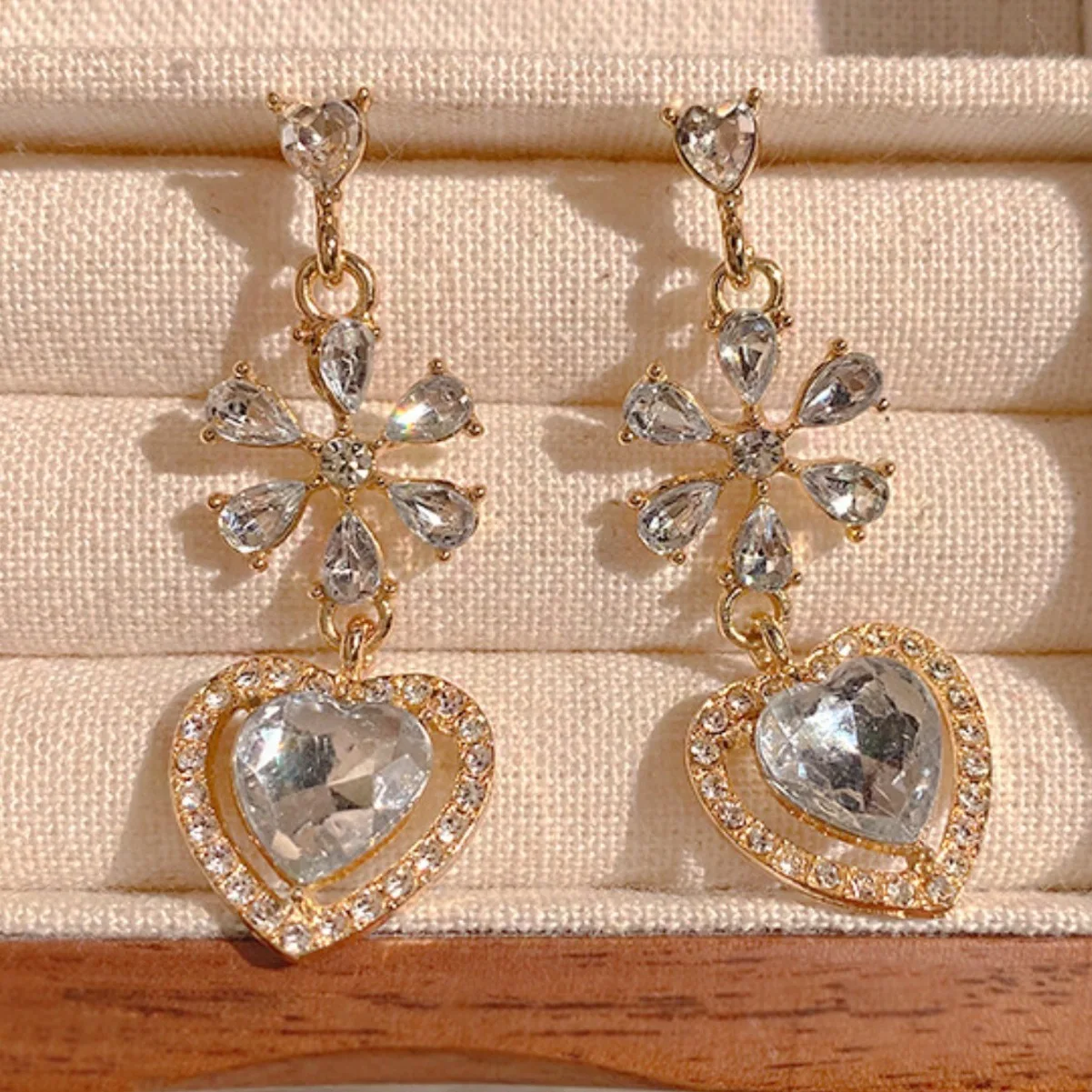 E-commerce popular temperament love earrings women's light luxury high-end sense super flash zircon earrings exaggerated persona