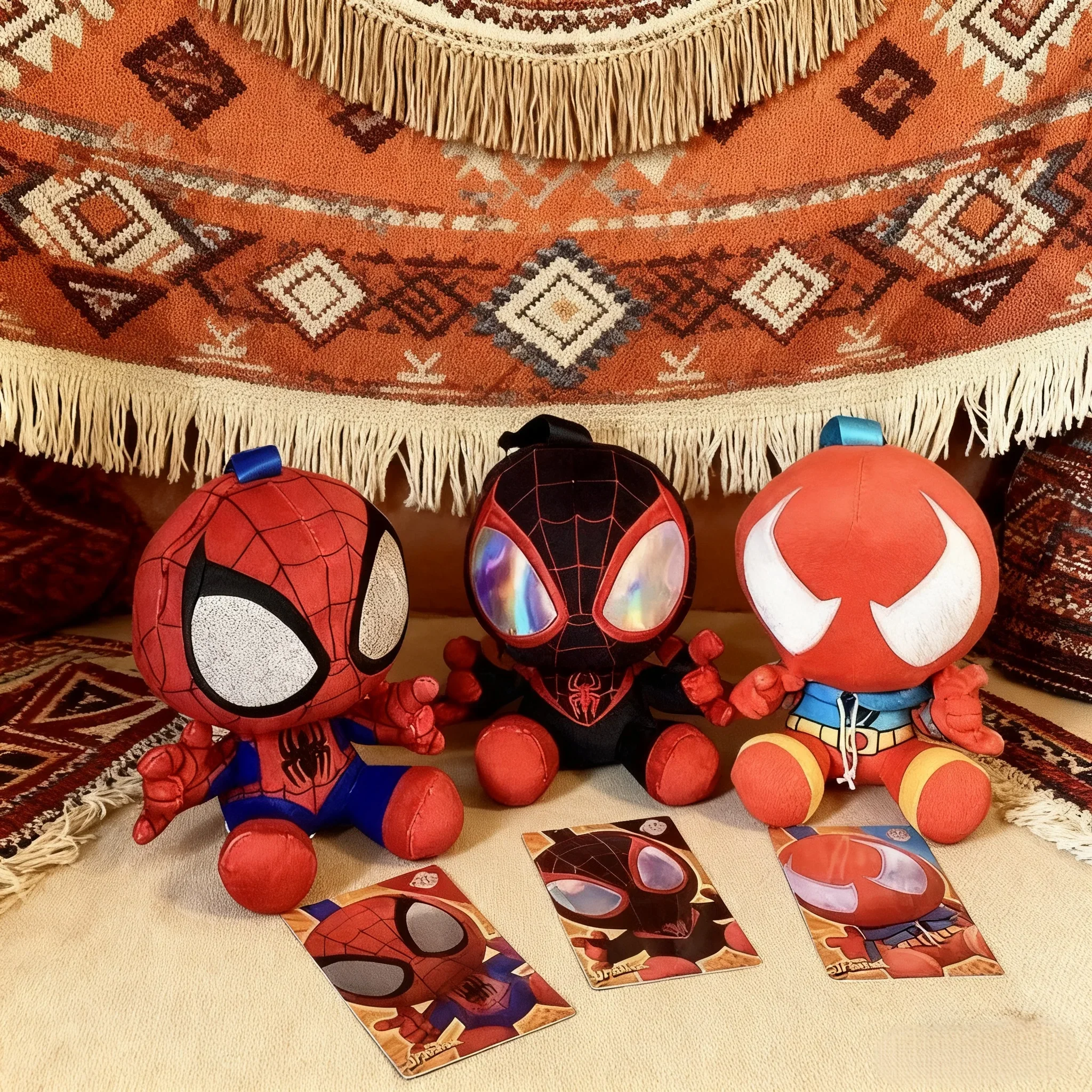 ألعاب ساخنة جديدة من Marvel Spider-Man صندوق أعمى Spider-Man and Venom شخصيات صغيرة لتزيين السيارة مجموعة هدايا ألعاب لطيفة