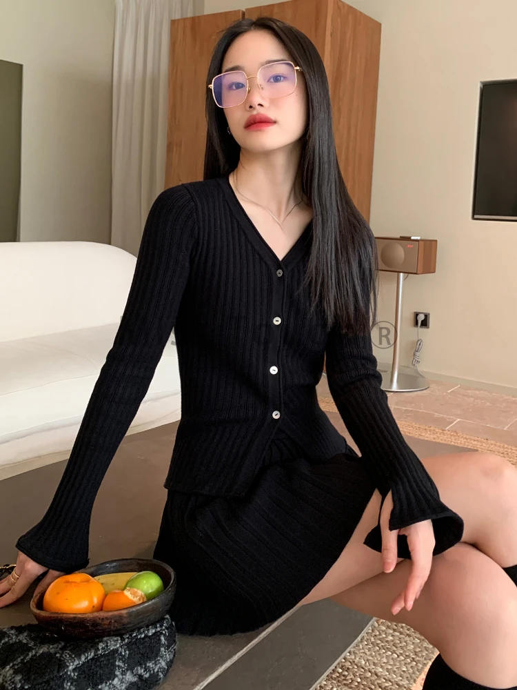 Knitted French Vintage Two Piece Set Women Office Lady Solid Mini Skirt Suit Female Korean Style V-Neck Elegant Sets Autumn 2023