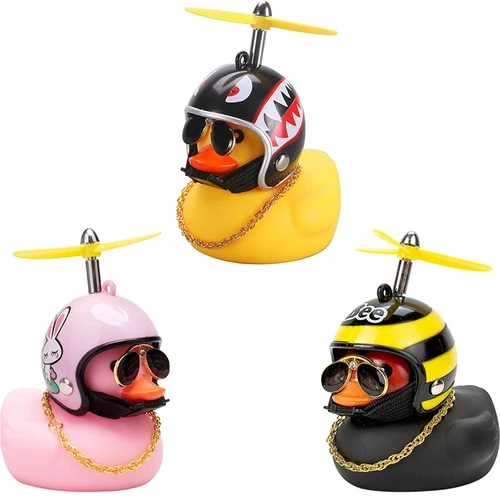Pato bonito para coche con casco, viento roto, pequeño pato amarillo, casco para motocicleta, decoración para montar en bicicleta, accesorios de adornos para coche