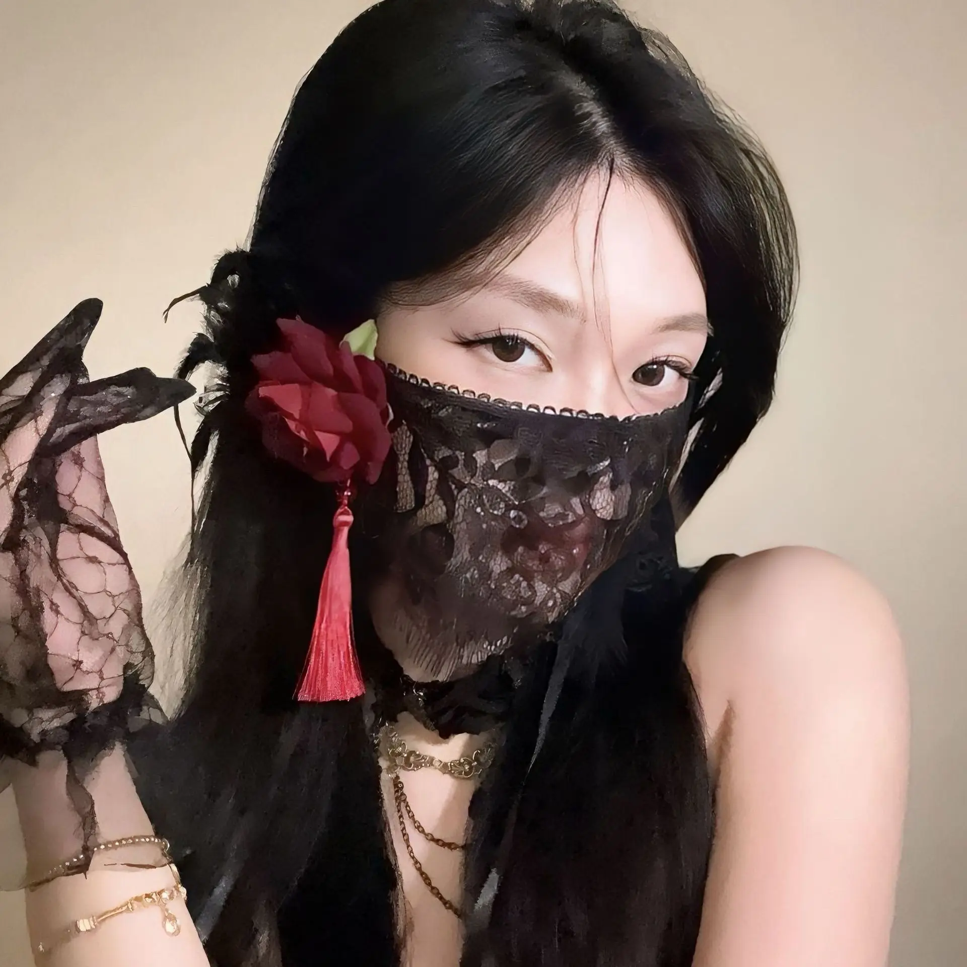 2026 New Black Flower Half Face Lace Mask Mask Masquerade Ball COS Mask Veil Ball Party Dress Up Photo Props Cyberpunk Mask