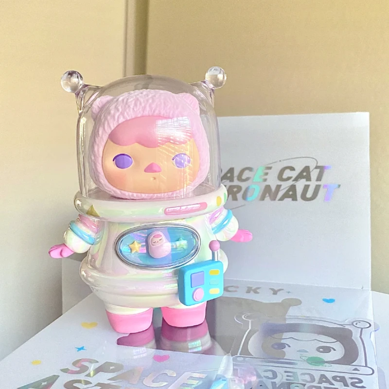 

PUCKY Space Cat Astronaut Baby Doll Figure Pearl Light White Pucky New Set Girl Gift Angel Figurine Home Decoration Designer Toy