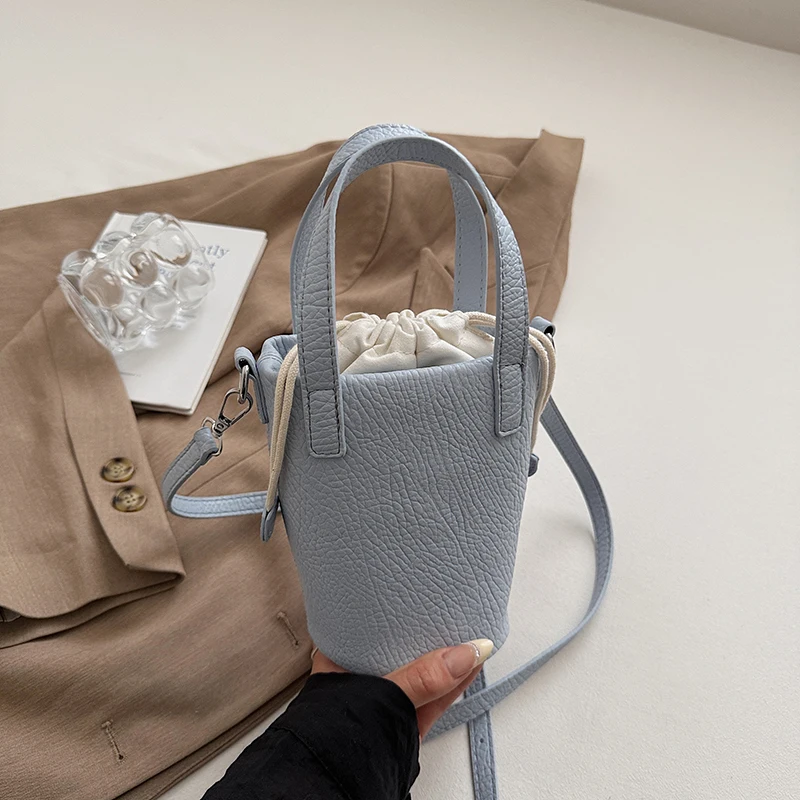 

Pu Zipper Solid Color Bucket Summer New Commuting 2025 High Quality Bags for Women String Simple Versatile Crossbody Bag
