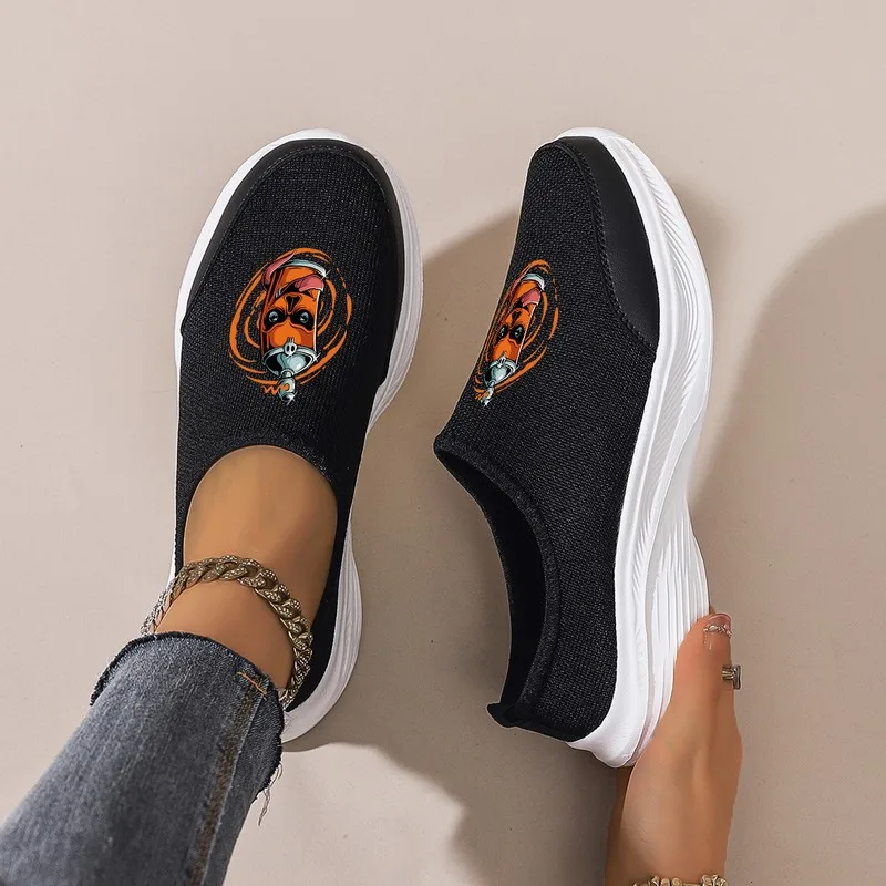 

Women's Black Slip-On Casual Shoes with Cartoon Print: Thick Sole, Breathable Mesh, Easy to Wear for Daily Commute & Shopping