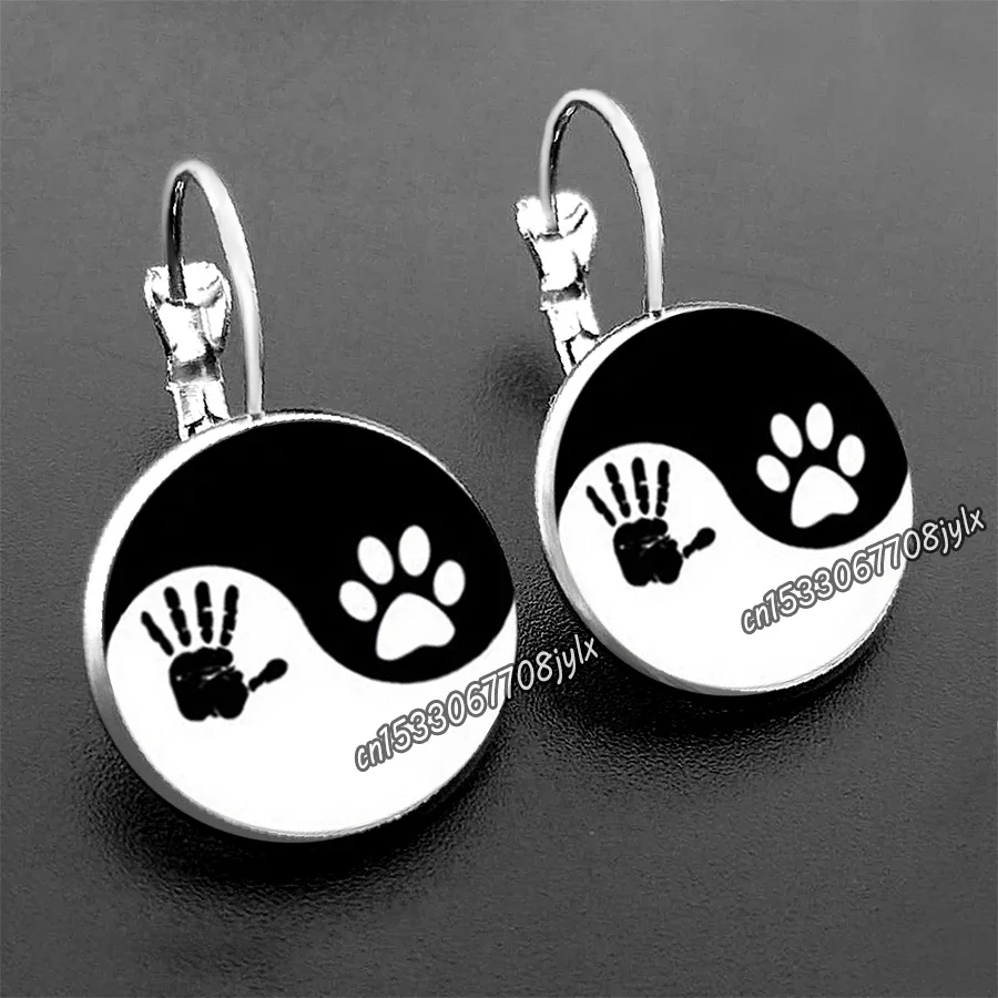 Glass black and white two cat stud earrings ladies fashion glass cabochon earrings, new earrings jewelry jewelry