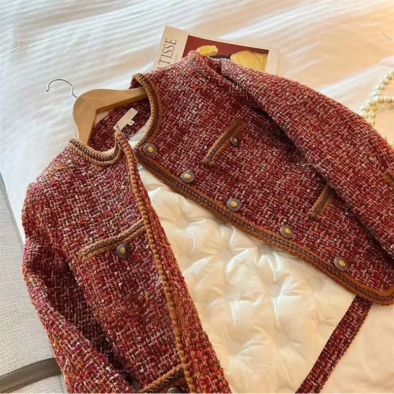 

2024 Small Fragrant Down Jacket Women's Clothing Spring New French Retro Socialite Style Fashion Tweed TopTemperament Socialite