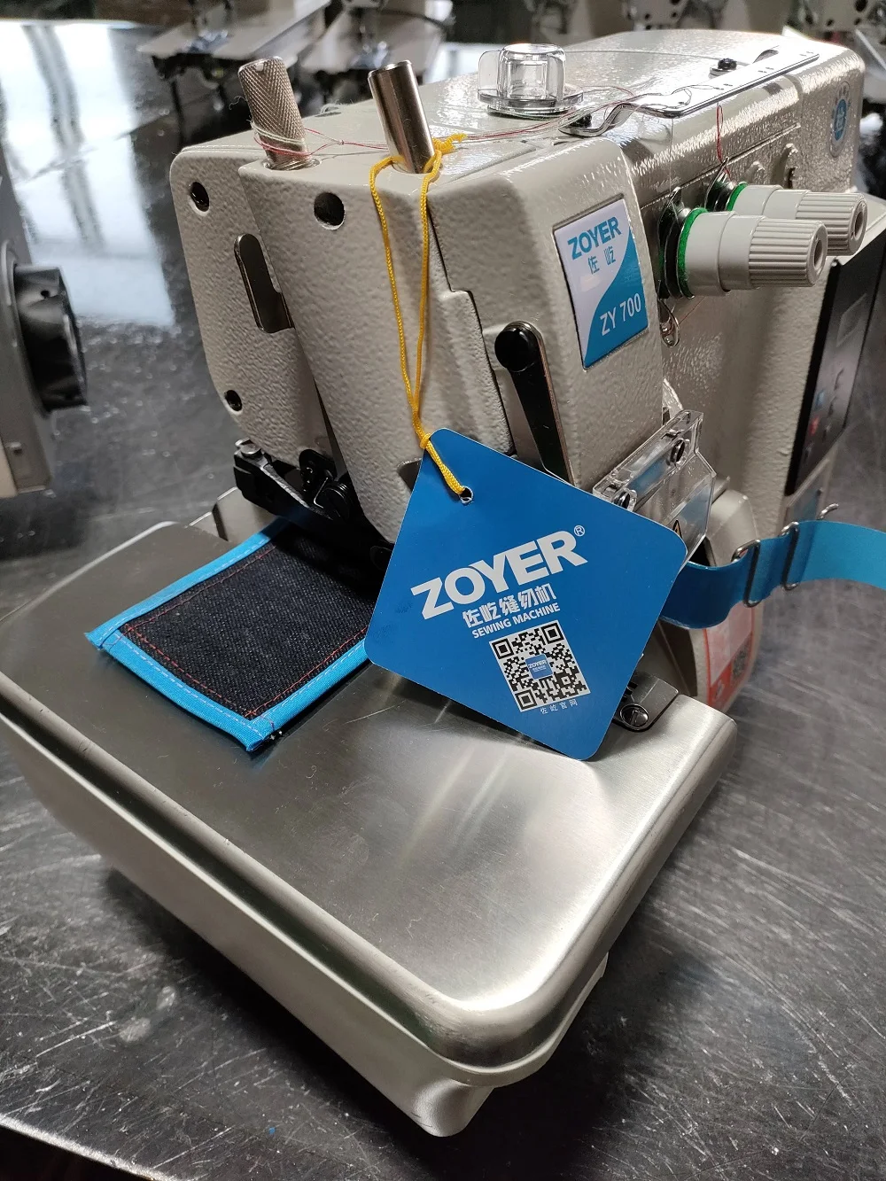 ZY700N-BD High-Speed Single Needle Overlock Sewing Machine Four-Thread Pocket Cover Computer Pocket Metal Motor Core Components