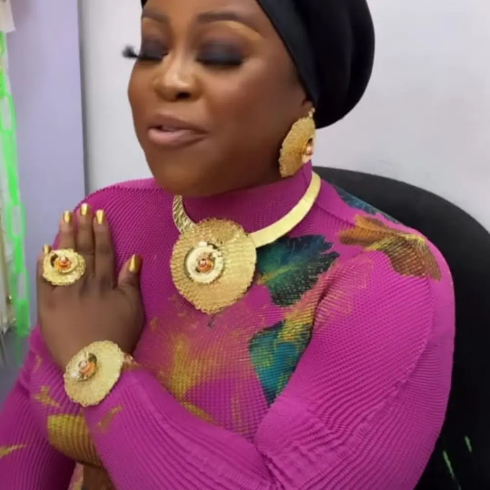 

Dubai African Vintage Jewelry Set For Women Gold Color Necklace Ring Earrings Bracelet Luxury Quality Bride Jewelry Set FHK13493