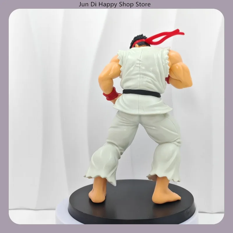 ​ ستريت فايتر ريو وكين أبيض أحمر اللون أنيمي عمل نموذج لجسم تمثال سطح المكتب الديكور هدية المجموعة ​