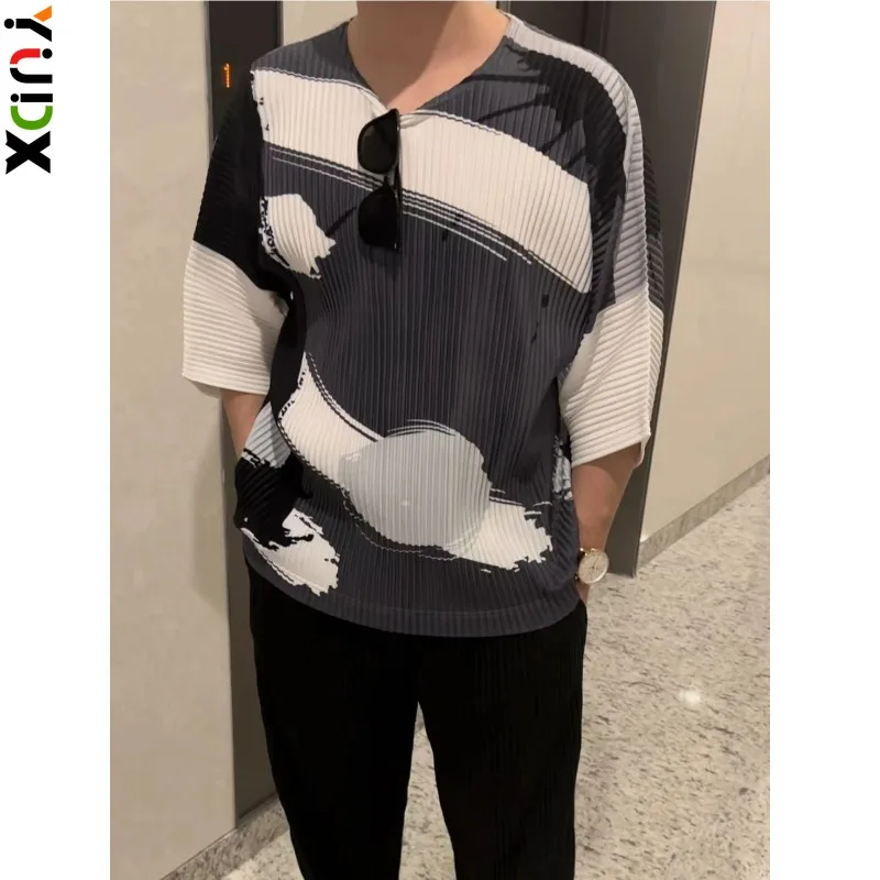 YUDX Miyake O-neck Short Sleeve Graffiti Japanese Streetwear Fashion T-shirt Loose Pleated Abstract Print Trend Elastic Top 2023