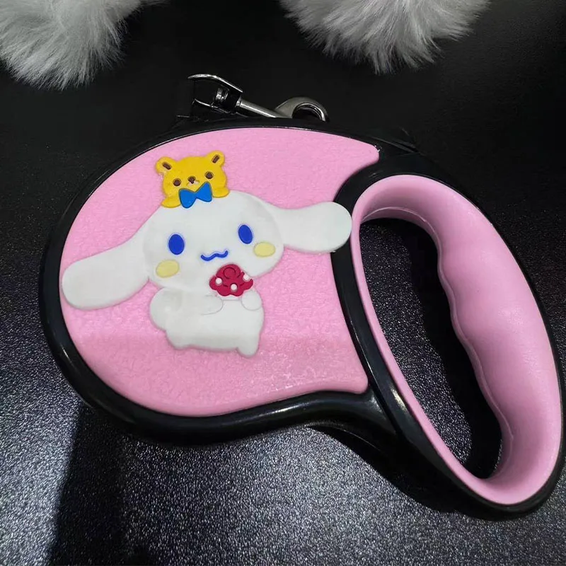 Sanrio Hello Kitty Smycz dla psa Skalowalna smycz dla kota Lina zapobiegająca rozlaniu Mały pies Obroża na klatkę piersiową i plecy Uniwersalna