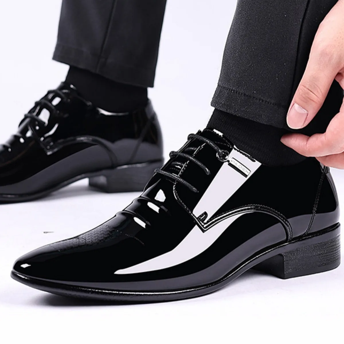 Men's Casual Dress Shoes Mesh Pattern Derby Shoe Classic Lace-up Pointed Formal Oxford Tuxedo Shoes For Men - Image 2