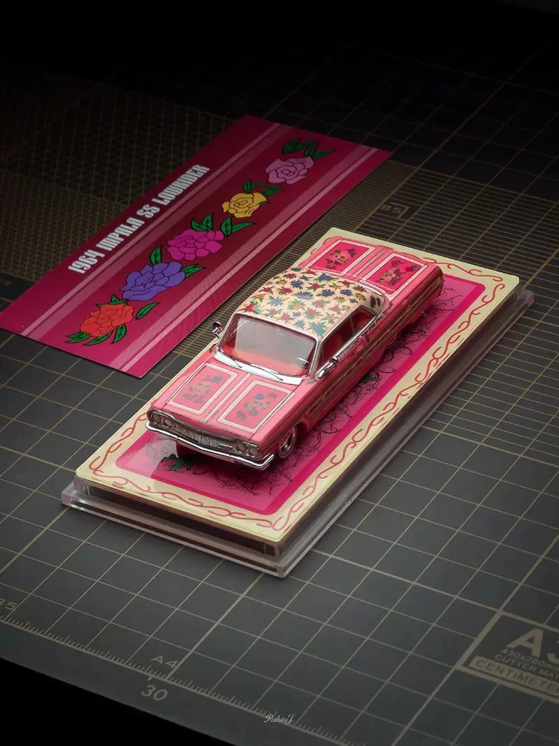 97M Model 1/64 Scale 1964 Impala SS Lowrider Bounce Car Alloy Car Model Classics Adult Souvenir Gift Static Display