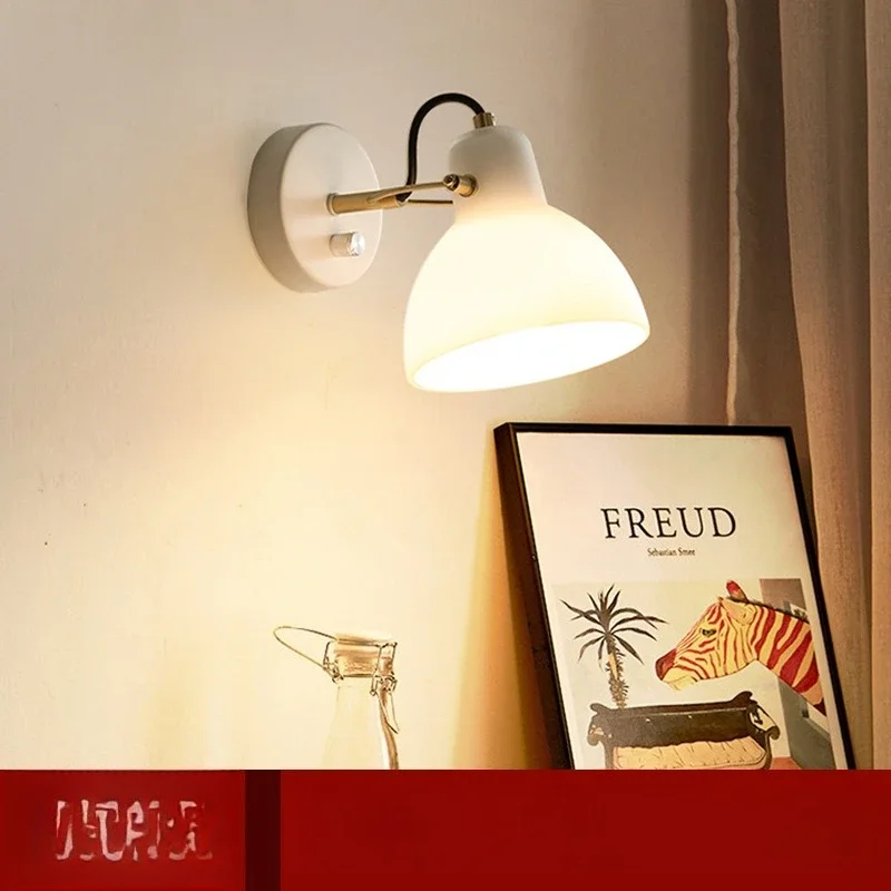 

Прочное минималистичное настенное бра в стиле постмодерн для отелей, гостиниц и спален (с зеркальной подсветкой)