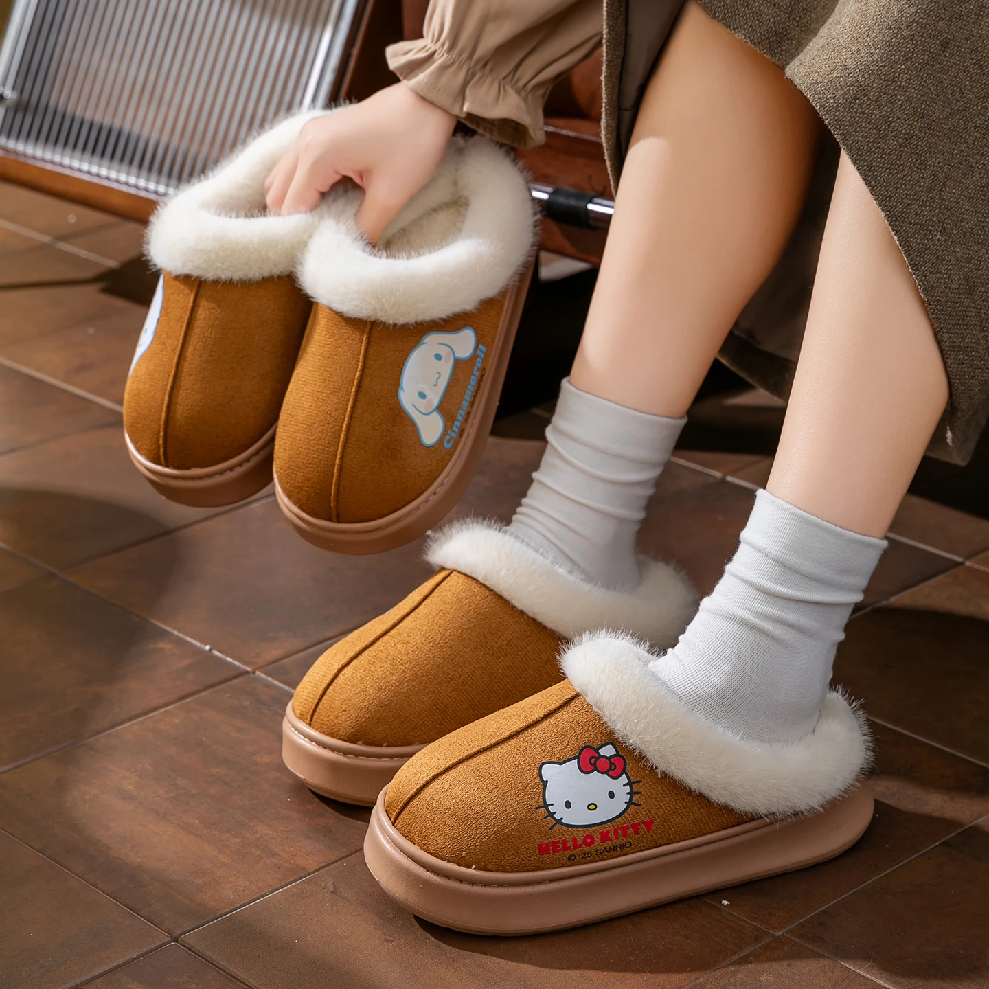 

Sanrio Kuromi Hello Kitty плюшевые теплые хлопковые тапочки на каблуке с рисунком панды Cinnamoroll, детские домашние тапочки, подарок для девочки