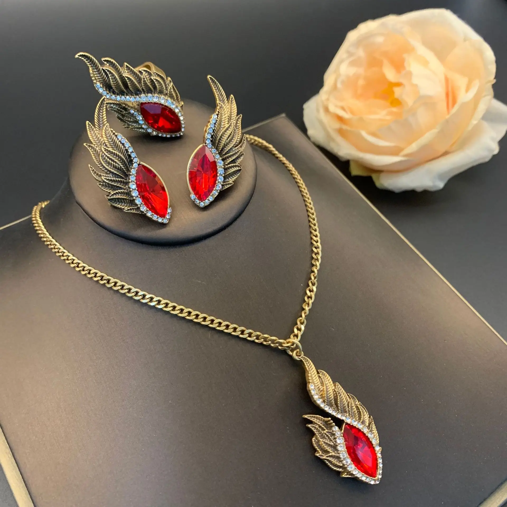 

Middle French Feather Ruby Necklace Set