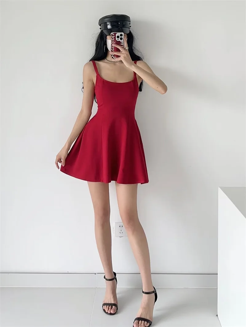 KEYANKETIAN estate nuovo stile semplice a vita alta Mini Slip Dress donna stretto Slim-Fit senza maniche corto Swing Dress Backless