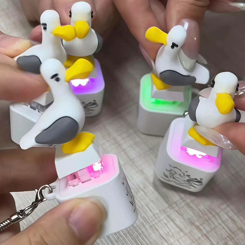 Luminous Seagull Clicker Keychain Electronic Bird Voice Sound Pendant Mini Keyboard Stress Relief Decompression Fidget Key Chain