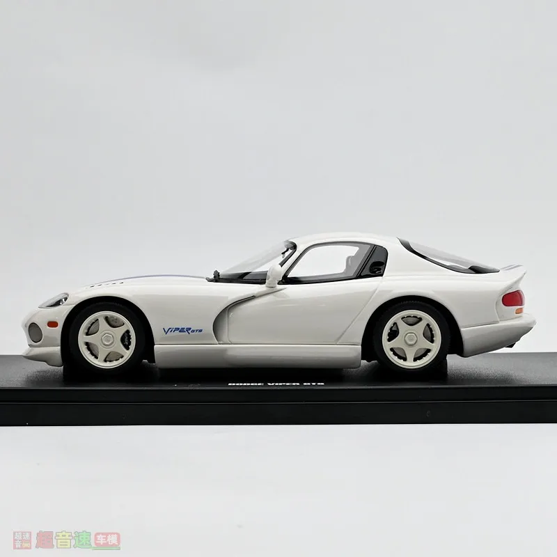 GT Spirit 1:18 Scale Dodge Viper GTS 1996 Resin Car Model