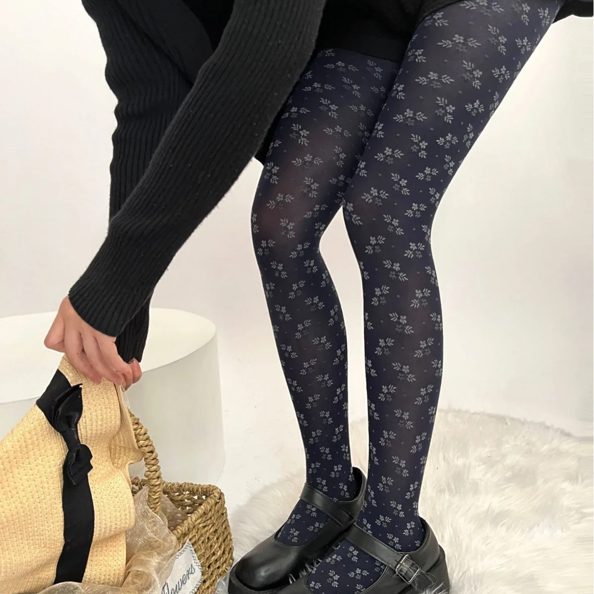 Fashion Retro Small Floral Jacquard Lolita Pantyhose Autumn Cute Sweet Style Navy Blue Teenage Girl Niche Tights