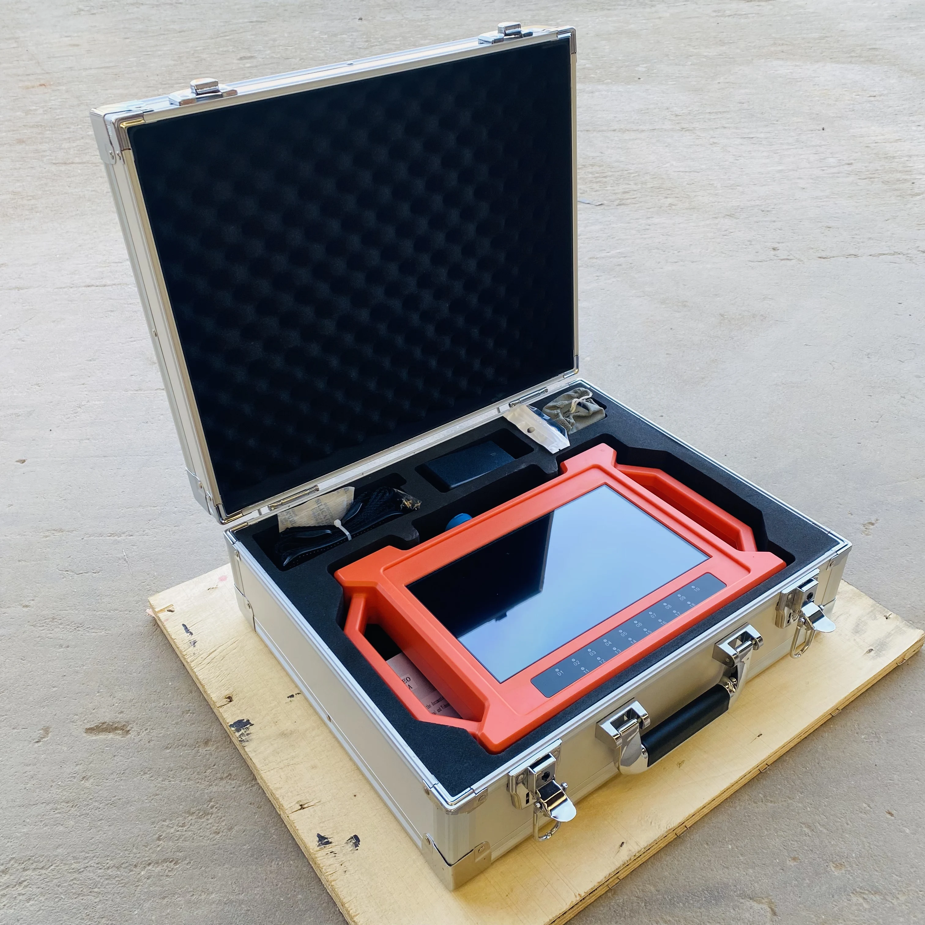 BDM 150 Meter High Accuracy Ground Water Detector Drilling Tool Resistivity Method 2D/3D Image Display Forging Plastic Mining