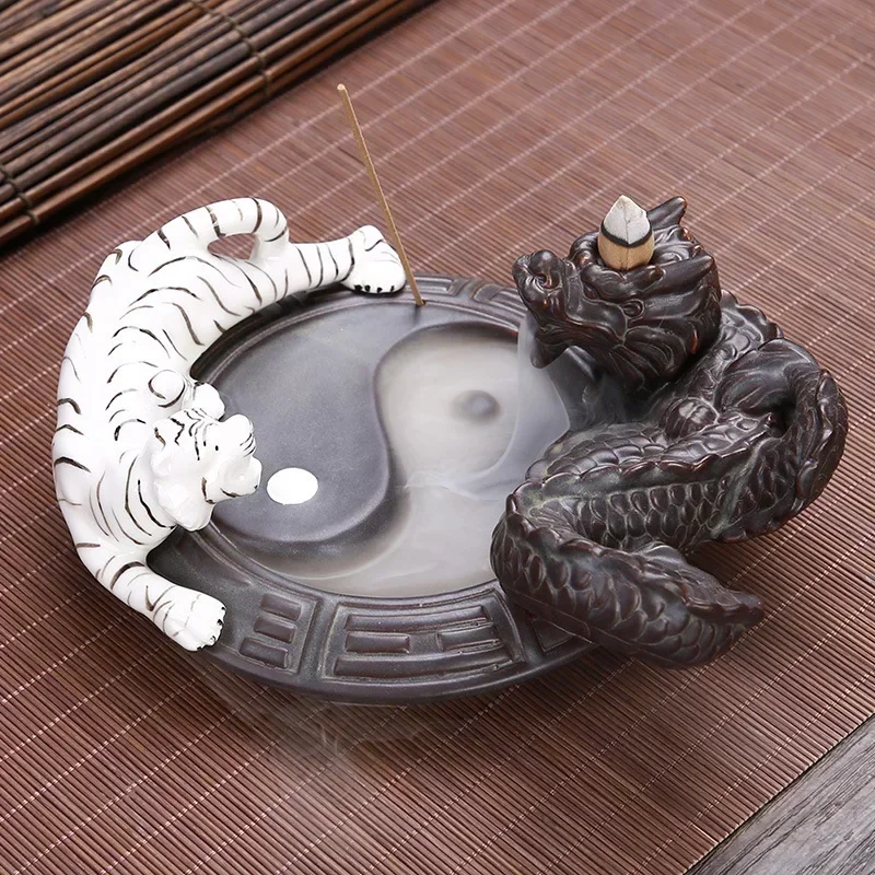 Creative backflow incense burner dragon tiger fight Zen Taiji gossip incense backflow smoke line incense Nha Trang home crafts