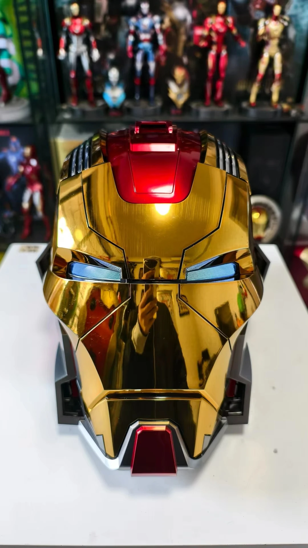 アイアンマン電動ヘルメット 着用可能 Marvel Studios アイアンマン マスク マーク5 LED電動ヘルメット