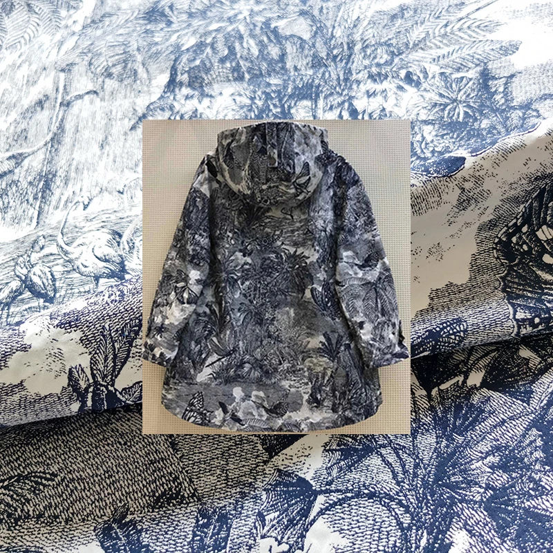 Brocade Fabric Yarn-dyed Tropical Jungle Animals and Insects Brand Jacquard Windbreaker Fashion Catwalk Cloth for Jacket Coat