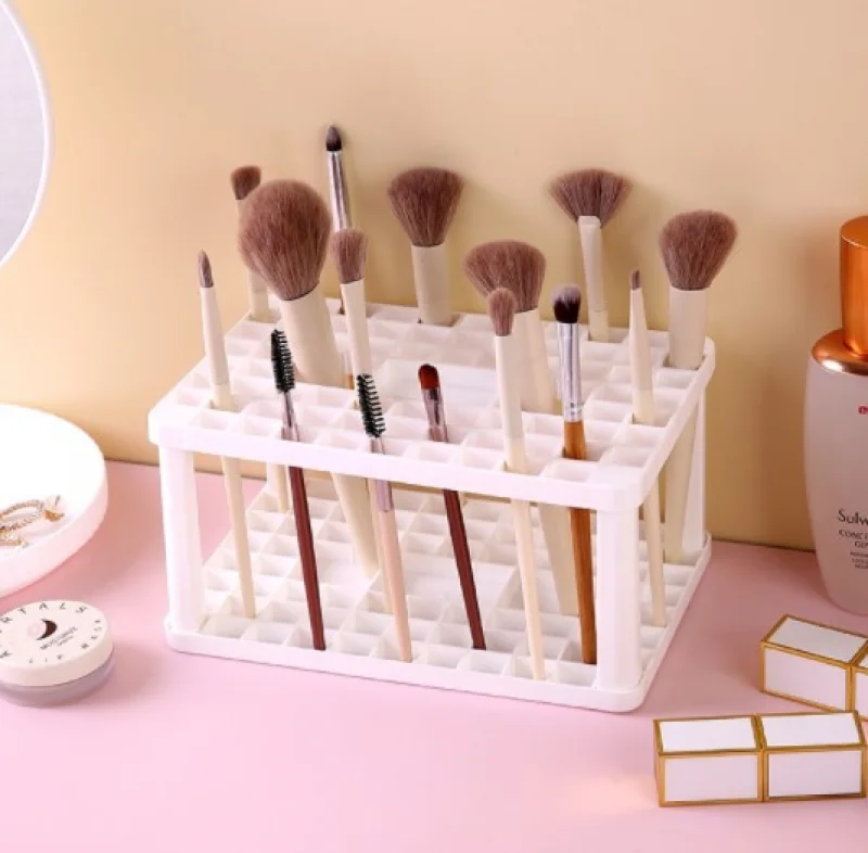 Simple and Porous Makeup Brush Organizing Rack Multi-Functional Large Capacity Desktop Cosmetics Art Brush Storage Box