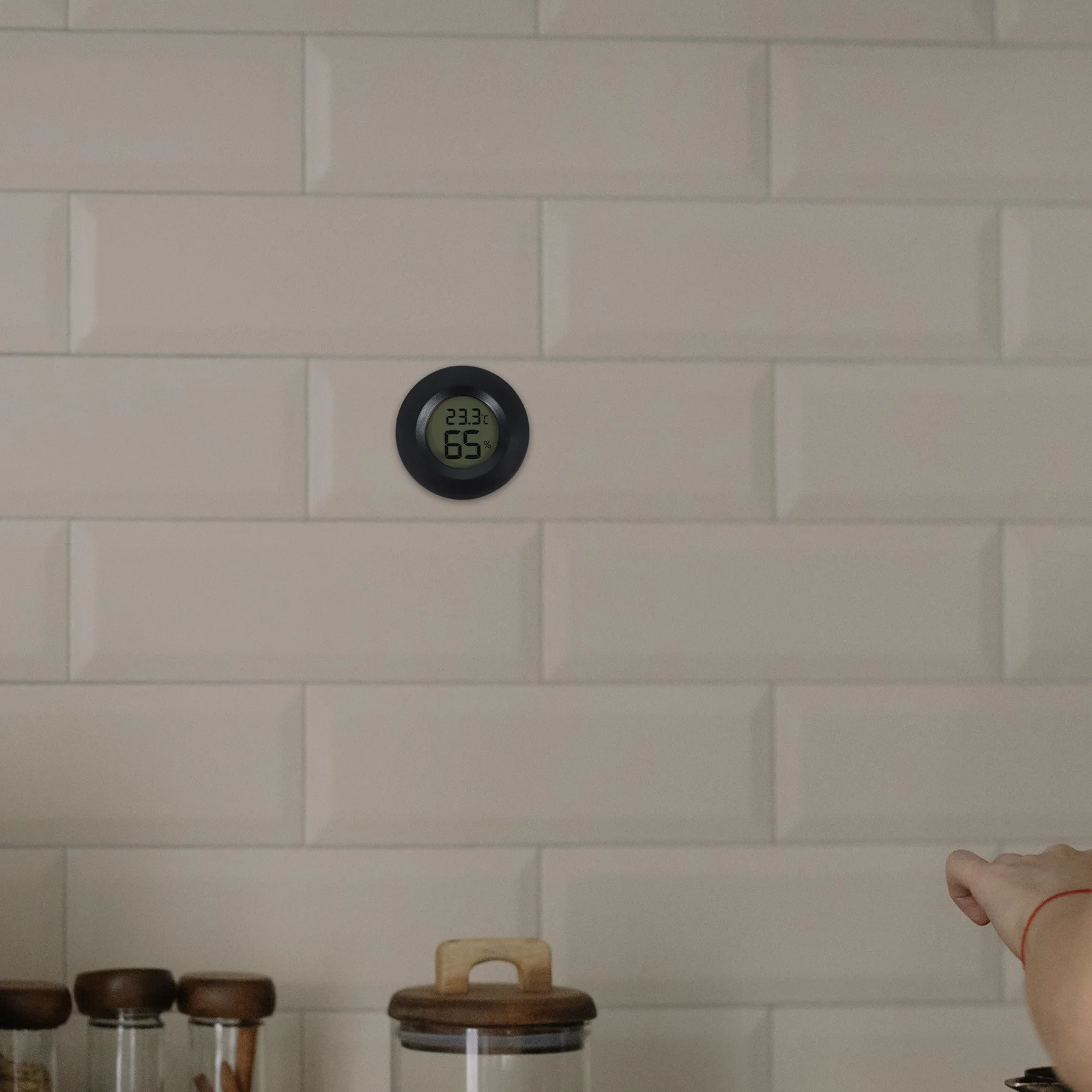 2 ชิ้นเครื่องวัดอุณหภูมิแบบดิจิตอลเครื่องวัดความชื้นสัมพัทธ์อุณหภูมิความชื้นแบบพกพาในร่มโฮมออฟฟิศคลังสินค้าใช้สีดำ