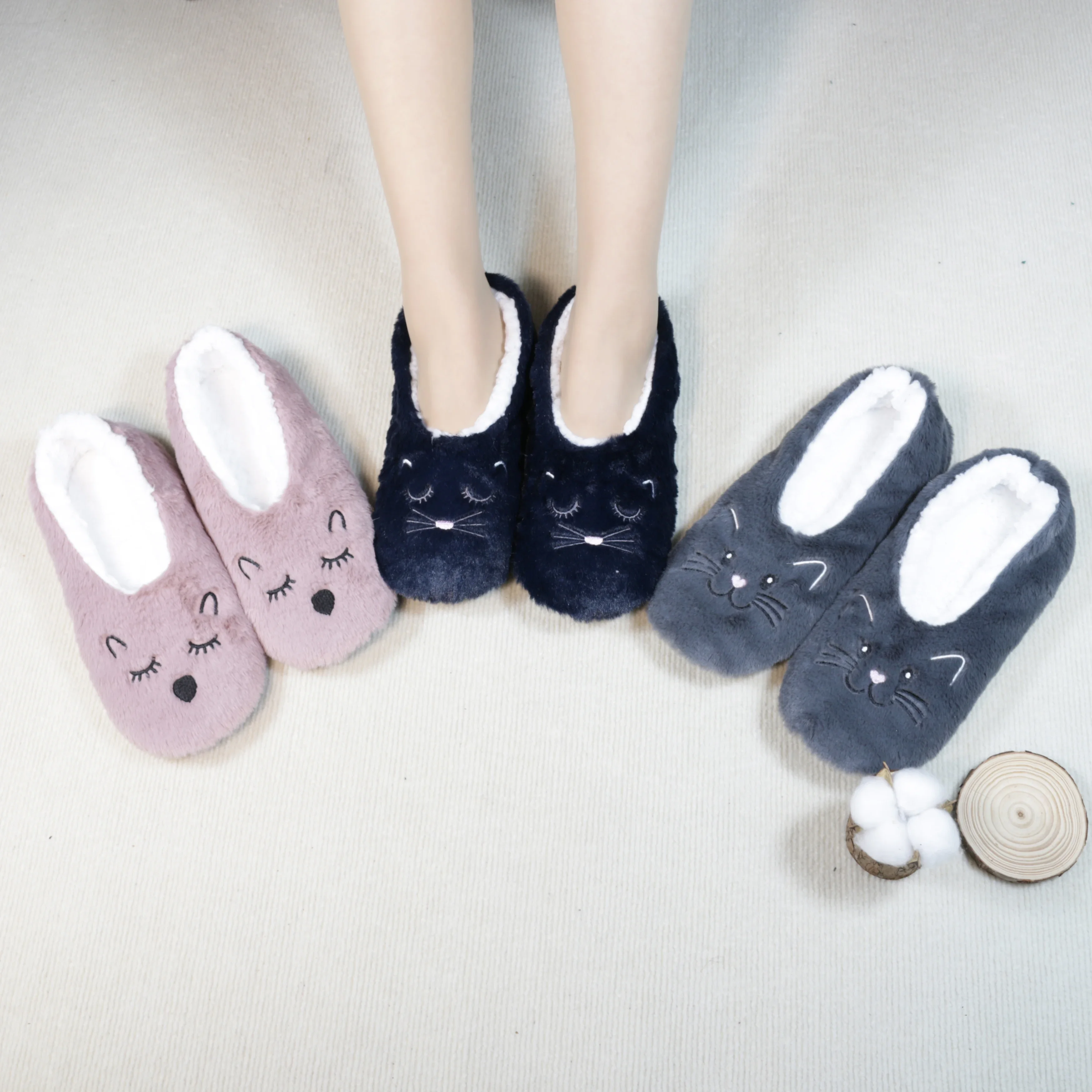 Womens Slippers Winter Padded Thicken Home Plush Soft Fluffy Animal Pattern Cat Embroidery Cute Funny Non-slip Home Floor Shoes