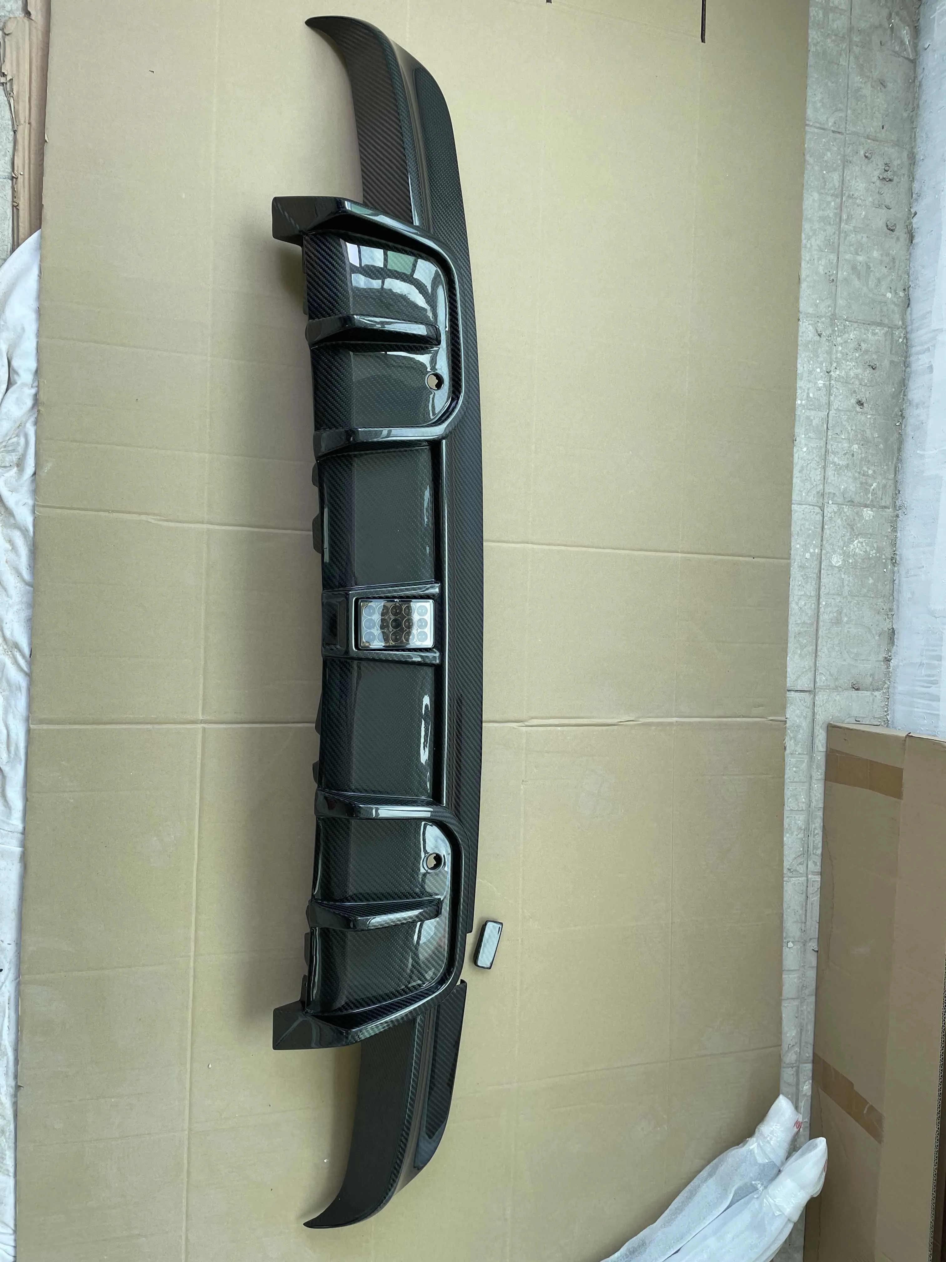 Dry Carbon Fiber Rear Diffuser for F95 X5M F96 X6M Rear Bumper Splitter Lip Perfect Fitment 2