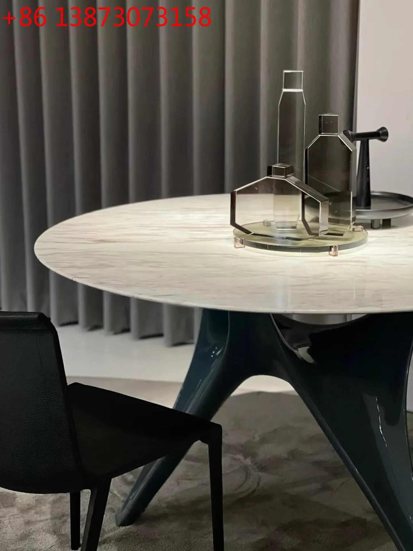 

Ace small apartment natural marble jazz white dining table round 1.35 meters light white luxury stone dining table designer