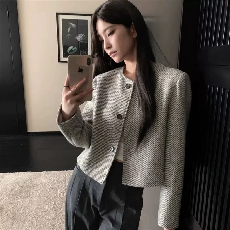 

Autumn Jacket Women new retro simple fashion round neck single-row stripe loose temperament Casual All-Match Windbreaker Female