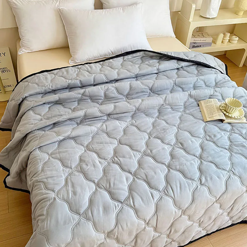 Solid Color Embossed Quilted Summer Quilt Simple Lightweight Air Conditioner Cooling Comforter Naked Sleeping Cozy Home Textile