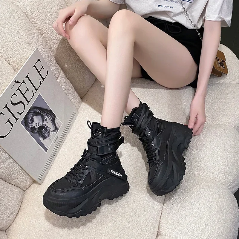 Autumn Thick Sole Elevated Red Sports Shoes female 2026 New Dad Shoes Korean Edition Simple Women's Shoes High Top Casual Shoes