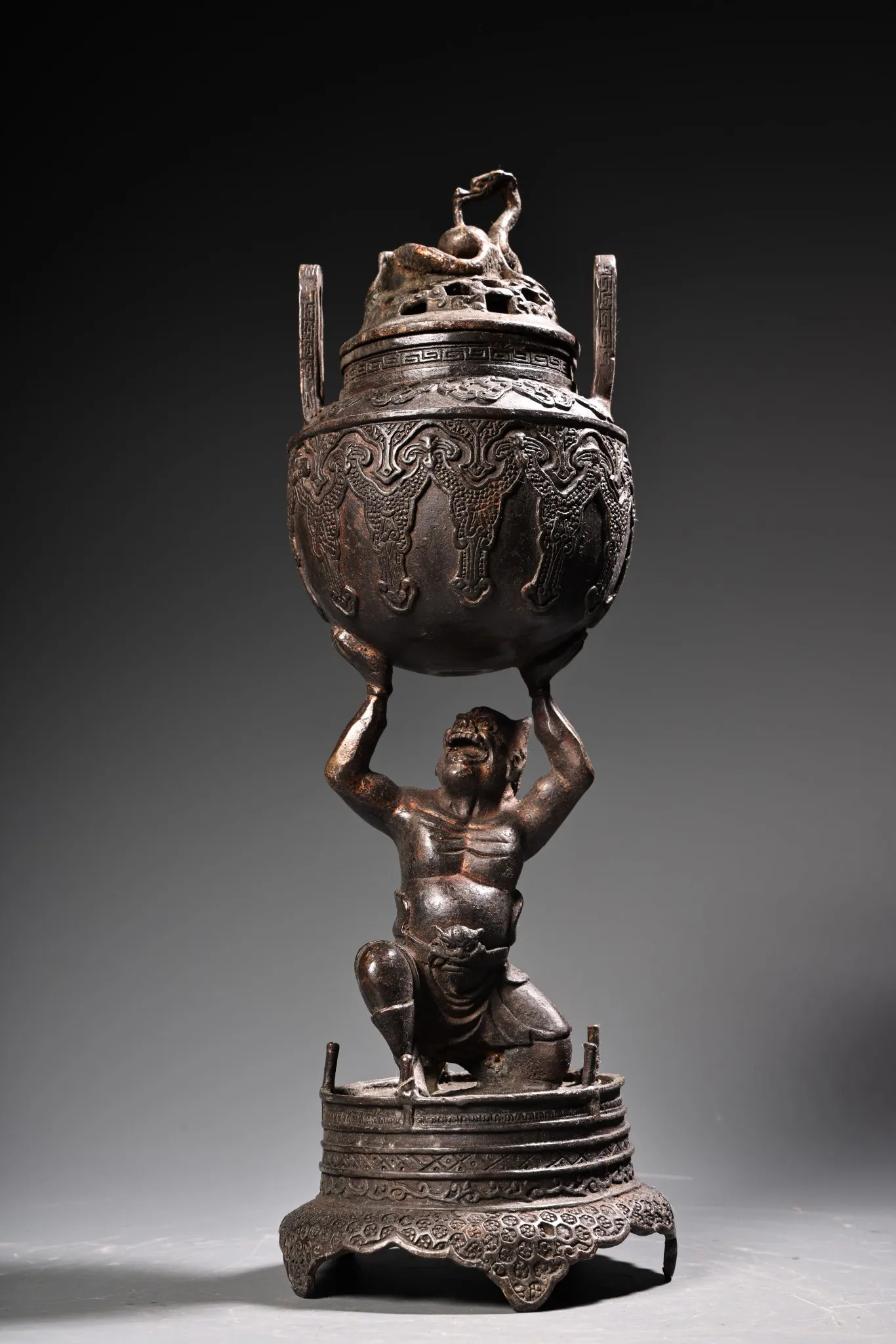 bruleur-d'encens-geant-exquis-piece-decorative-en-cuivre-massif-fabriquee-a-la-main-pour-table-de-salon