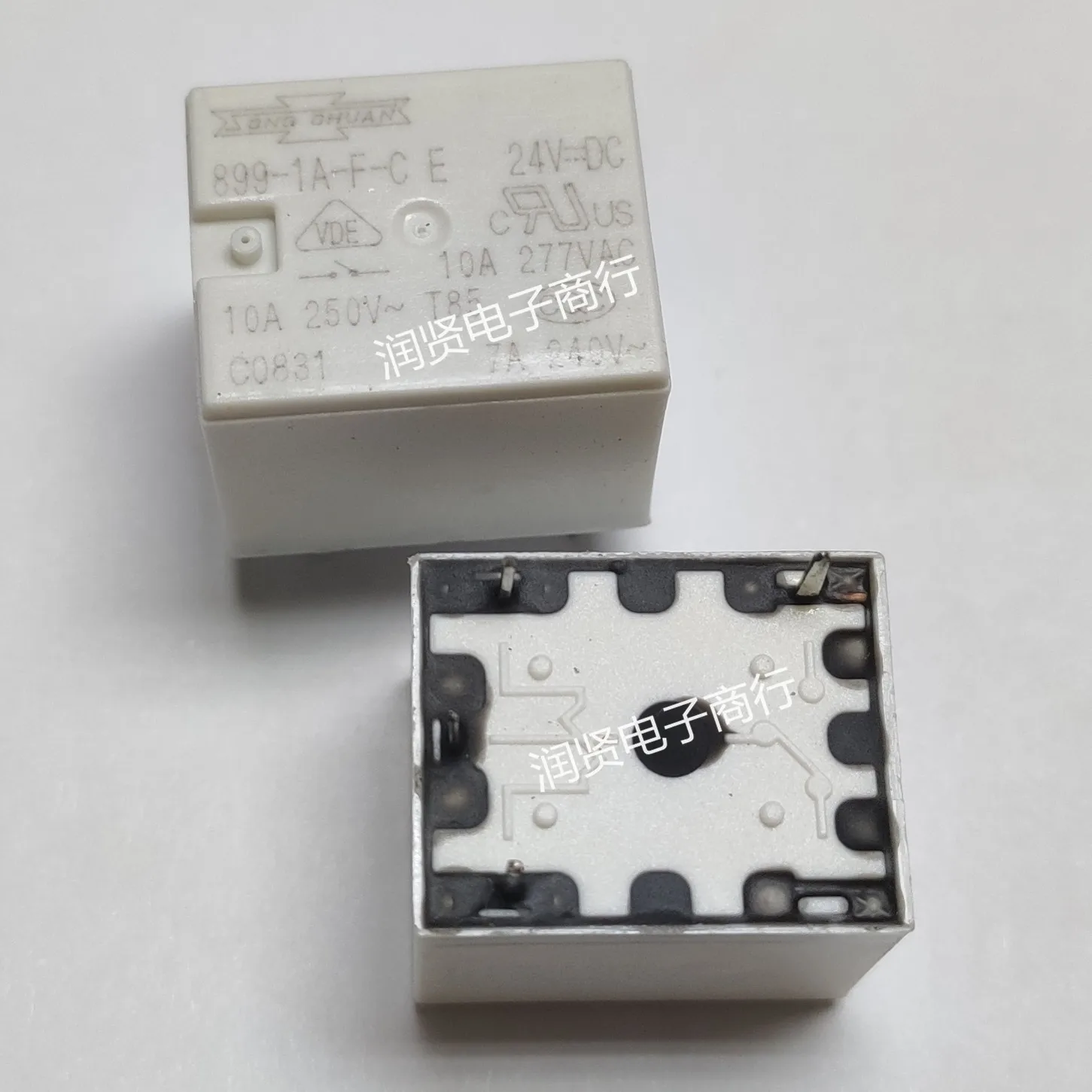 2 sztuk 899-1A-F-C-12VDC 899-1A-F-CE-24V przekaźnik DIP4 nowy oryginalny