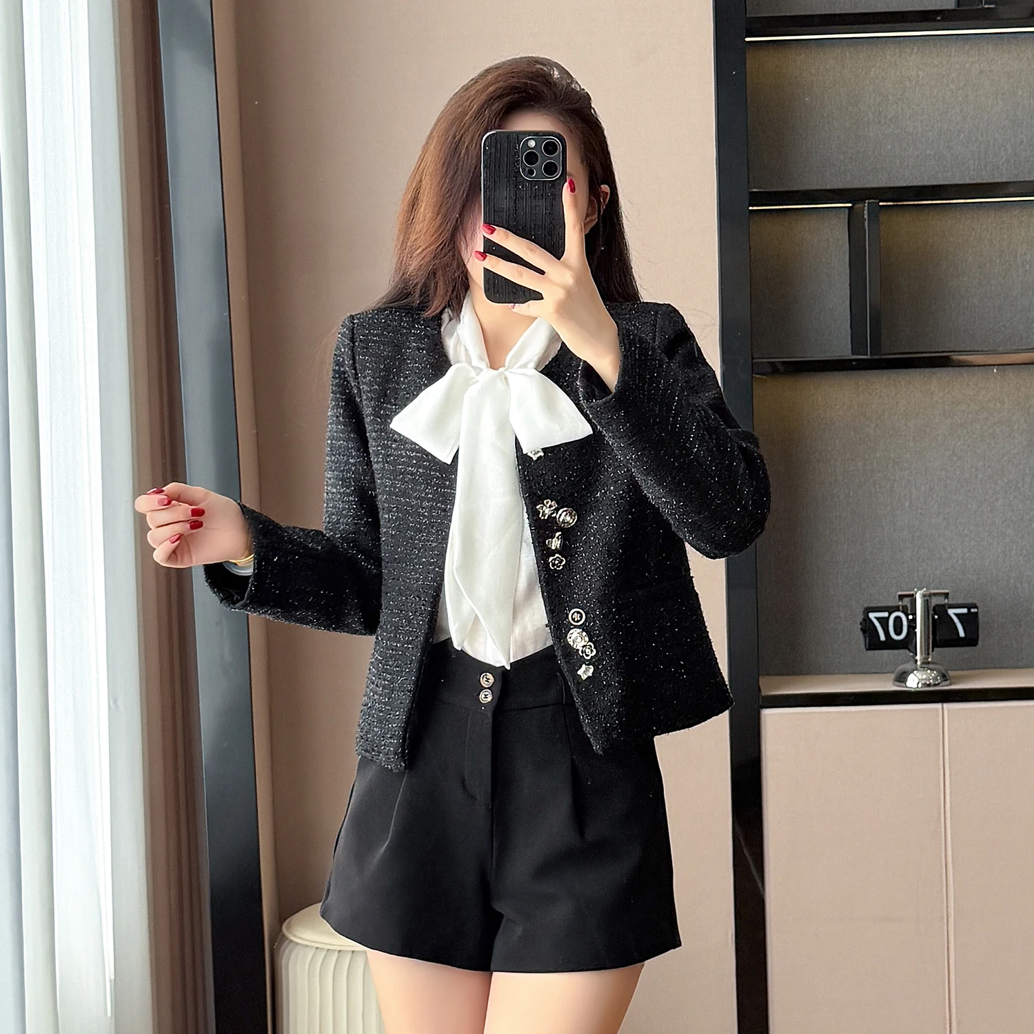 

Осень 2023, классическое пальто с нерегулярной планкой и несколькими пуговицами, женские куртки высокого качества