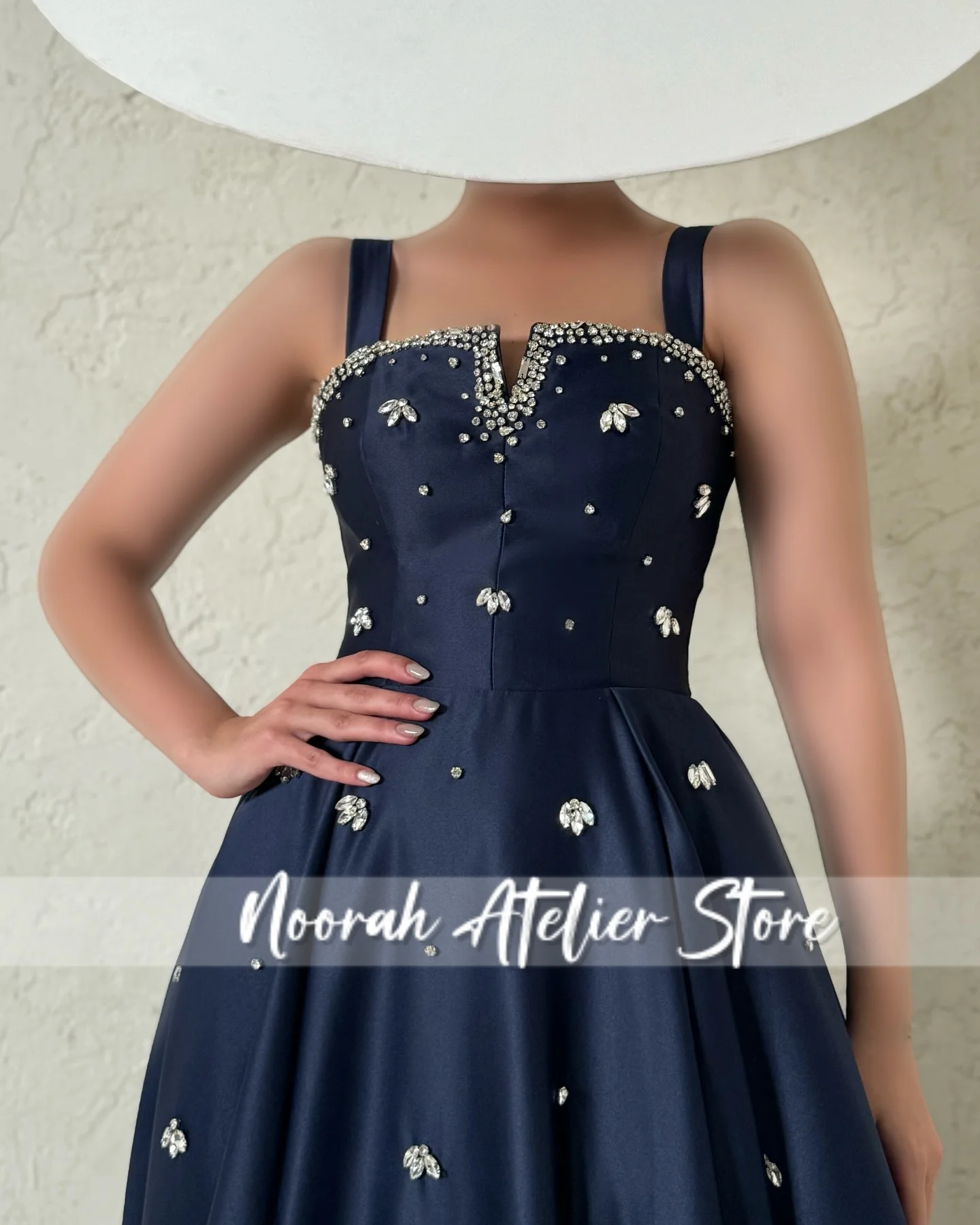 Nuevo Halter azul rebordear lujosos Vestidos de noche para mujer 2025 Dubai Aline Vestidos de celebridades vestido de fiesta Vestidos personalizados