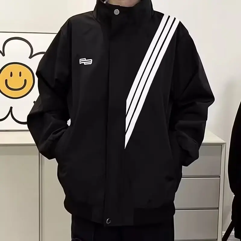 خريف جديد وسيم الوقوف طوق مع ثلاثة خطوط، تطريز خياطة قطرية، تسمية صغيرة، وظيفية عصرية للزوجين