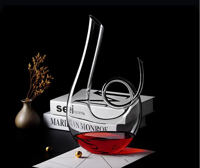 Crystal High Grade 1500ml Spiral 6-shaped Wine Decanter Gift Box Harp Swan Decanter Creative Wine Separator wine decanter