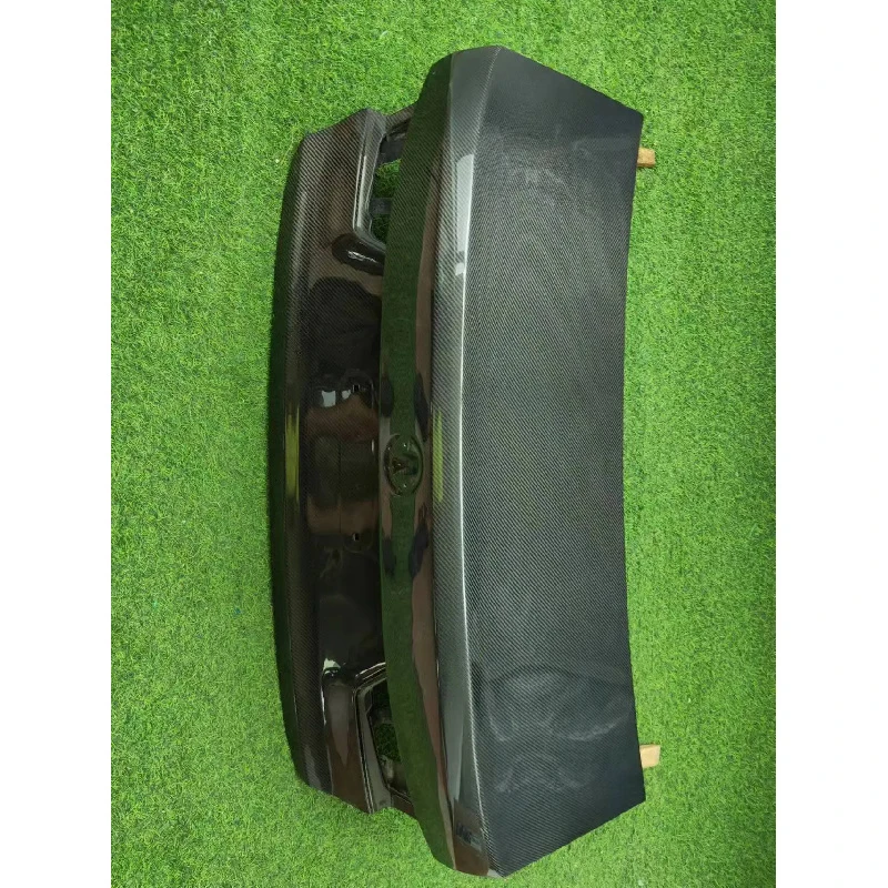 

High Quality OEM Style Carbon Fiber Trunk Lid For M3 G80