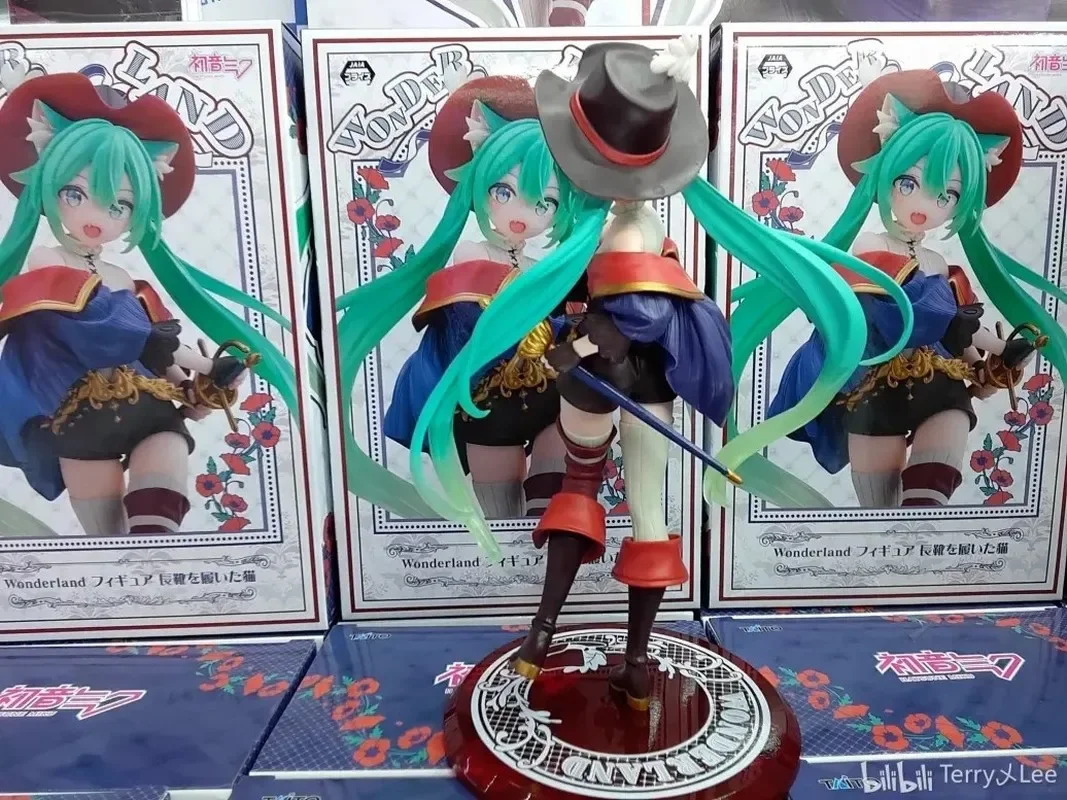 Original Taito Hatsune Miku Figure Wonderland Piapro Miku Puss In Boots Anime Action Model Collectible Gift Toys for Children